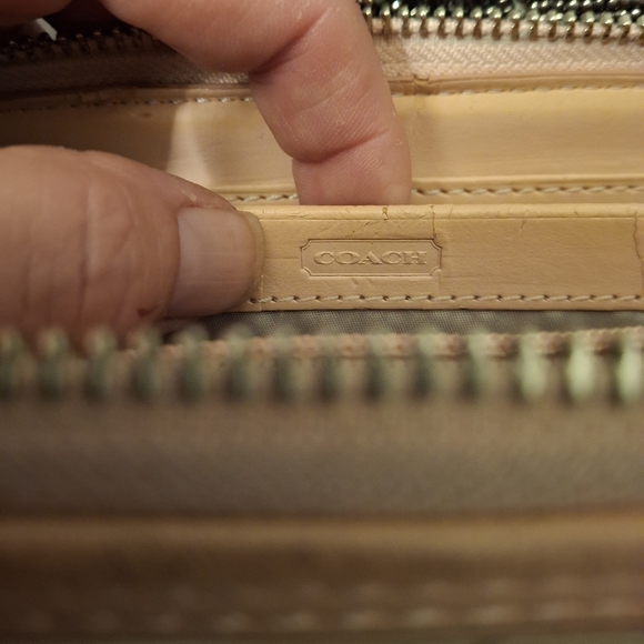 Coach Accordion Zip Wallet with Dangling Heart Charm in Signature Jacquard. - Picture 12 of 12